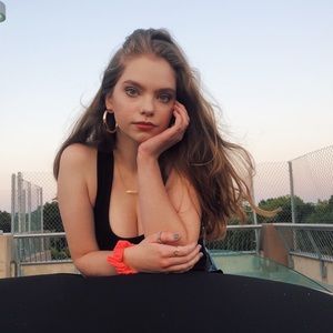 Meet your Posher, Emma